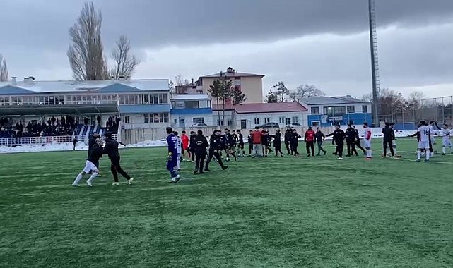 Erzurum'da maç sonunda arbede