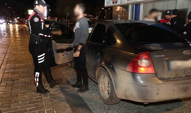 Eş zamanlı uygulamada 23 aranan şahıs yakalanarak, 130 araca cezai işlem uygulandı