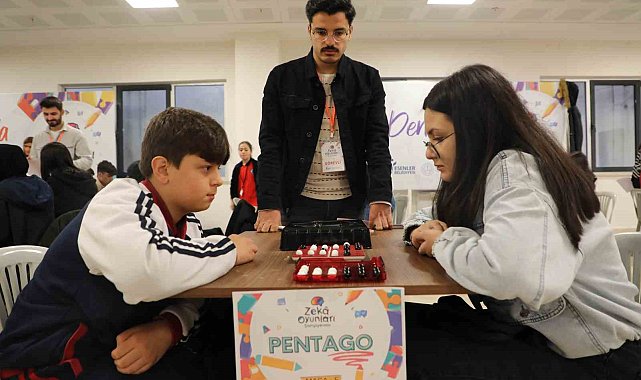 Esenler'de Zeka Oyunları Şampiyonası'nda çeyrek final heyecanı