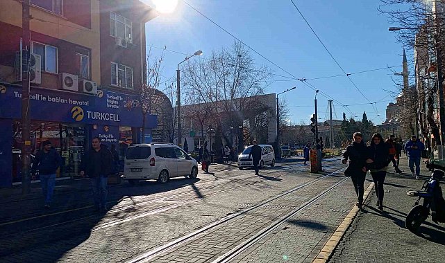 Eskişehir'de kış ortasında yaz sıcağı