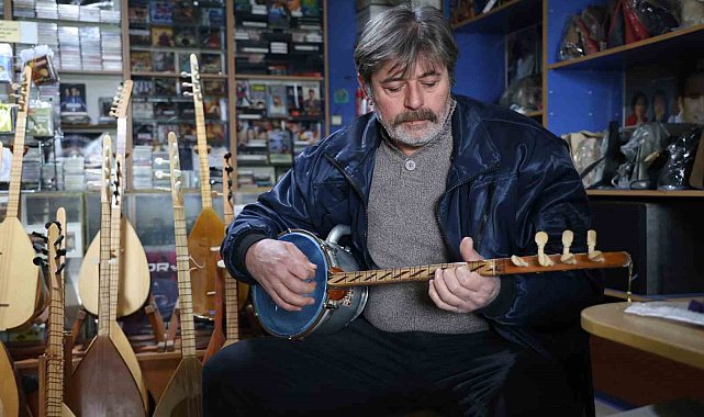 Ev aletinden yaptığı çalgı 'mutfak aletlerini konuşturan adam' olarak anılmasını sağladı