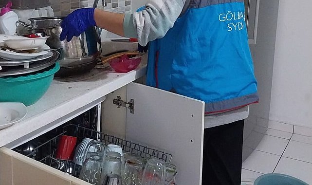 Evde bakım ve temizlik hizmetleri devam ediyor