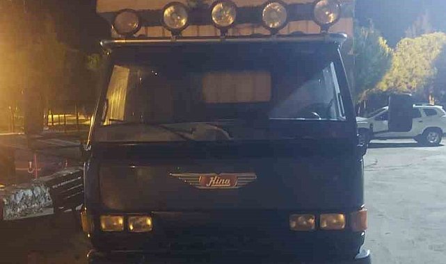 Ezine&#039;de 30 kaçak göçmen ile 2 organizatör yakalandı