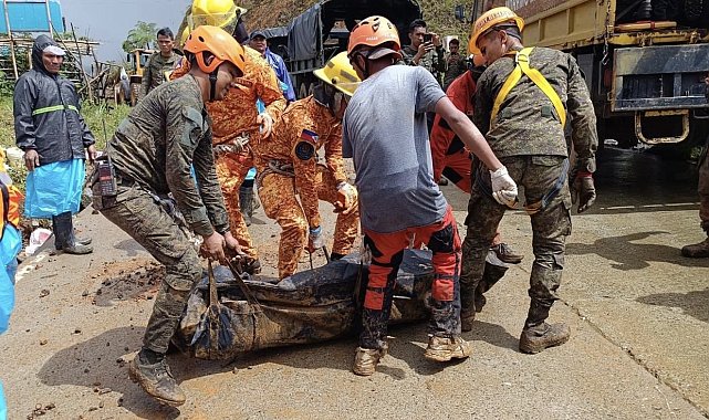Filipinler'de toprak kayması: 7 ölü, 2 yaralı