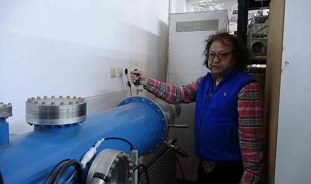 Fizik profesöründen el yapımı patlayıcıları uzaktan patlatan keşif