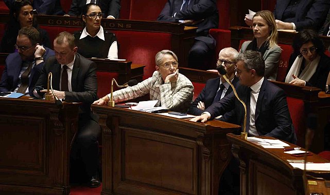 Fransa Başbakanı Elisabeth Borne istifa etti