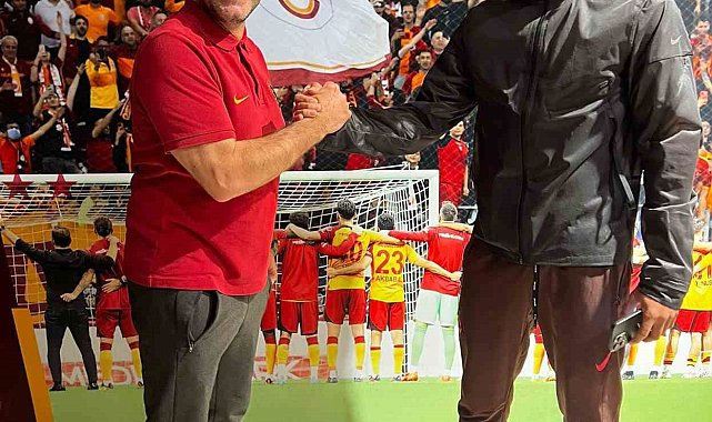 Galatasaray: "Kariyerindeki yeni yolculuğunda başarılar Sacha, her şey için teşekkürler"