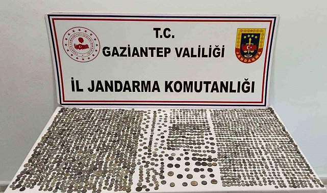 Gaziantep'te Roma dönemine ait 2 bin 51 adet gümüş sikke ele geçirildi