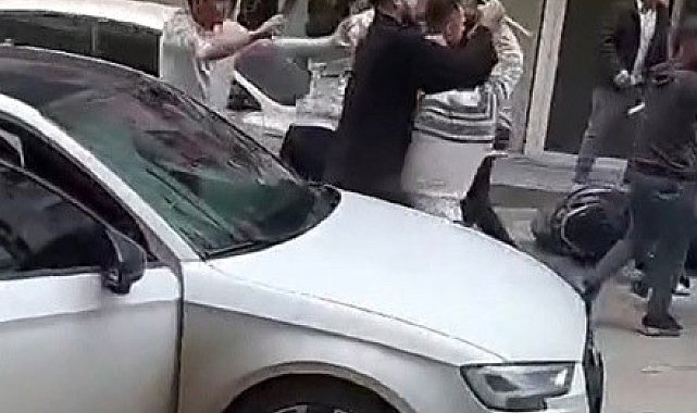 Gaziantep'te sokakta çıkan kavgada sandalyeler ve sopalar havada uçuştu