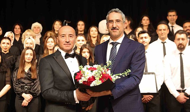 Gaziantep&#039;te Türk Halk Müziği Korosu&#039;ndan yeni yıl konseri