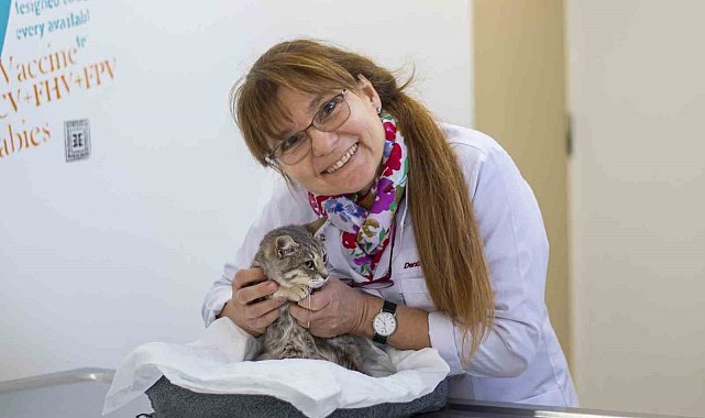 Geleceğin veteriner hekimleri, mesleğin profesyonelleri ile Kariyer Günleri'nde bir araya geldi