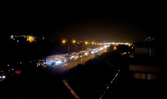Göçmenleri taşıyan aracın karıştığı kazada yaralanan 4 polis taburcu edildi