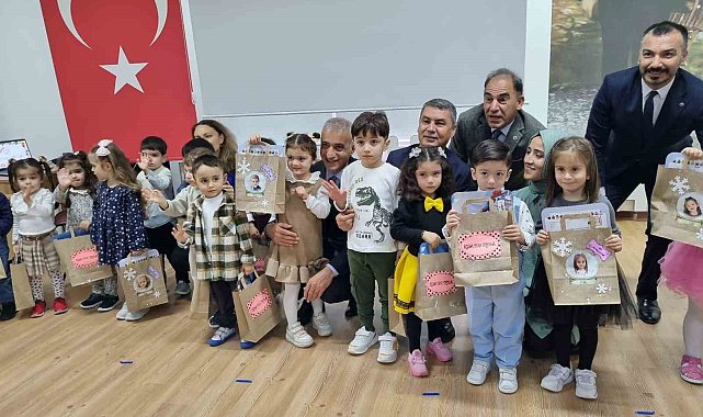 Gölbaşı Belediyesi Başkanı Şimşek, öğrencilerin karne heyecanına ortak oldu