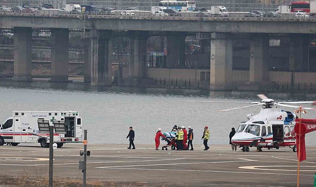 Güney Kore'de ana muhalefet lideri boynundan bıçaklandı