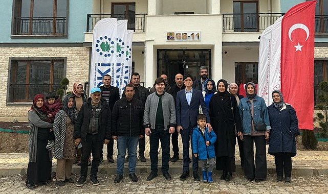 Hak sahibi depremzedeler kalıcı deprem konutlarını gezdi