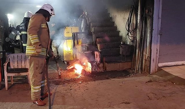 Hatay'da iş yerinde çıkan yangını itfaiye söndürdü