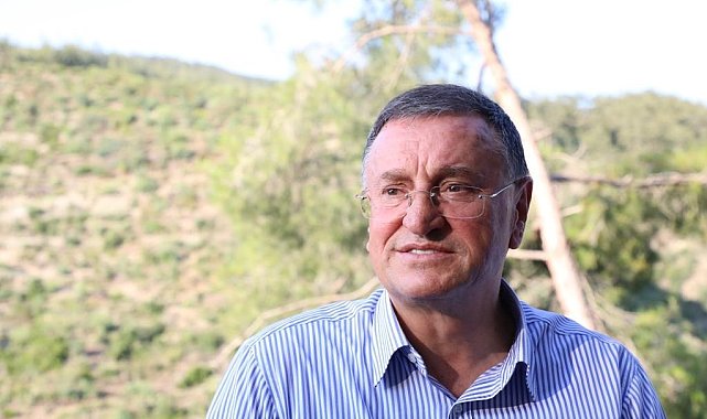 Hatay'da yeniden aday gösterilen Başkan Savaş: "Söz veriyorum, tüm acılara rağmen kadim şehrimizde yine aynı sofralarda tüm renklerimizle buluşacağız"