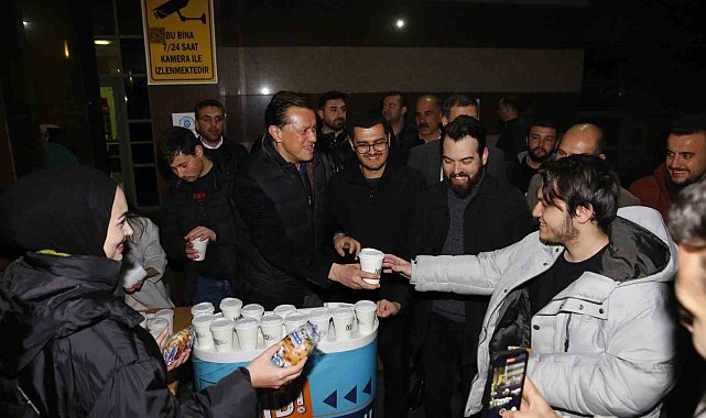 Hatipoğlu'ndan öğrencilere sıcak sürpriz