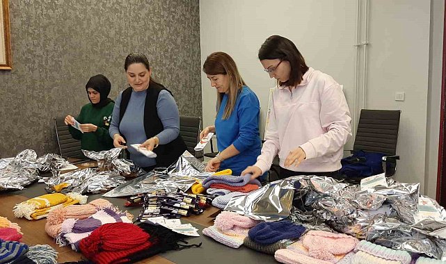 Hazırlanan Paketler depremzede öğrencilere ulaştırıldı