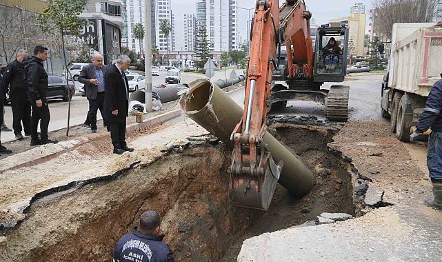 Hilmi Kürklü Bulvarı'nda 2 km'lik su hattı yenilendi