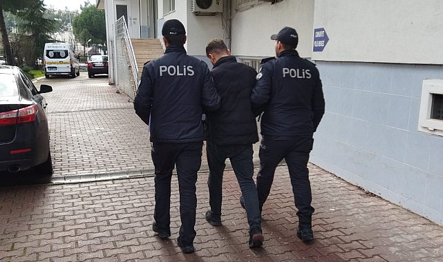 İki ayrı ilçede üzerlerinde kontak anahtarı bulunan araçları çaldılar