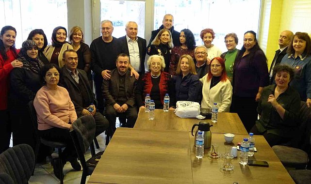 İlkokul arkadaşları 50 yıl sonra buluştu