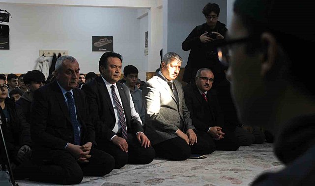 İmam Hatipli öğrencilerden şehitlere hatim