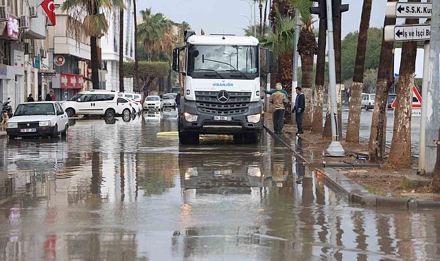 İskenderun tekrardan sular altında kaldı