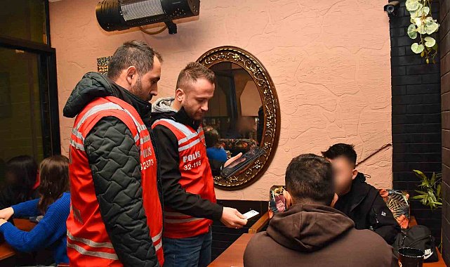 Isparta&#039;da 4 kişiye 25 bin 700 TL kumar cezası