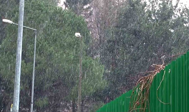 İstanbul'da kar yağışı etkili olmaya başladı