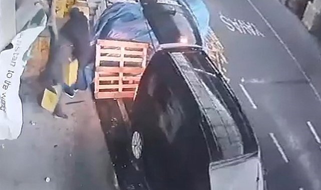 İstanbul'da toptancıdan yağ çalan hırsızlar kamerada