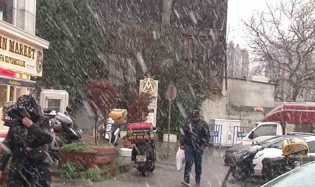 İstanbul'da vatandaşlar karın tadını çıkardı