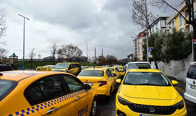 İstanbul'daki taksiciler taksimetrelerini güncellemeye başladı