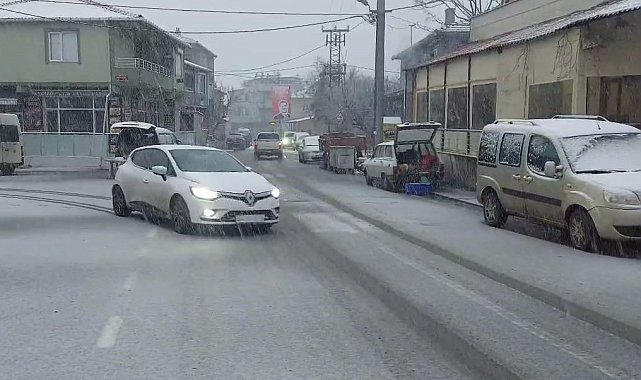 İstanbul'un yüksek kesimlerinde kar