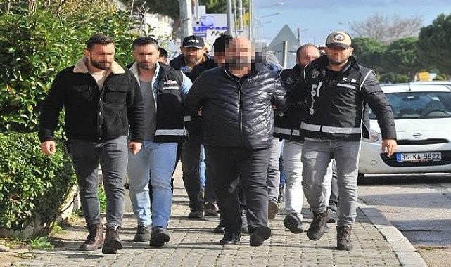 İzmir&#039;de 1 milyar doların üzerinde tarihi kara para aklama operasyonu