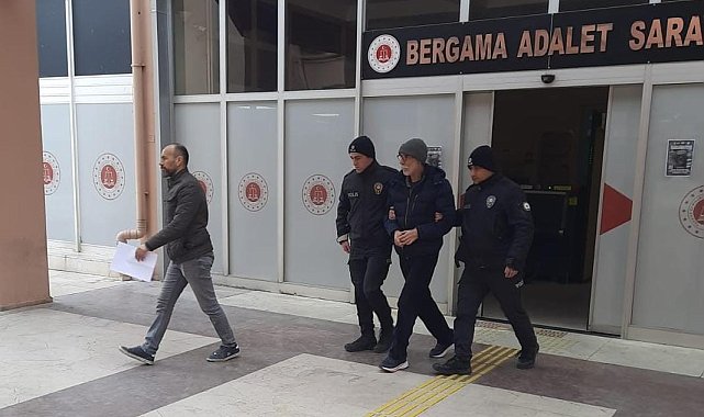 İzmir'de uyuşturucu tacirinin evine polis baskını