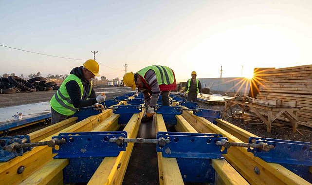 İZSU'dan 'geleceğe miras' sloganıyla 28 milyarlık toplu açılış ve temel atma töreni