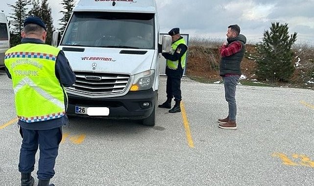 Jandarma 42 okul servisini denetledi