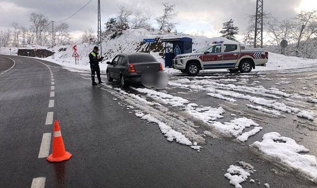 Jandarma ekipleri denetimlerini sürdürüyor