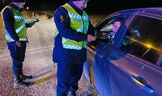 Jandarma ekiplerinin trafik denetiminde 1 milyon 336 bin TL ceza yazıldı