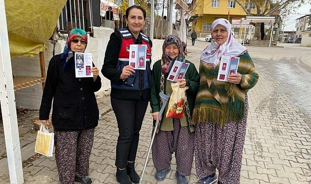 Jandarma, kadınlara KADES'i anlattı