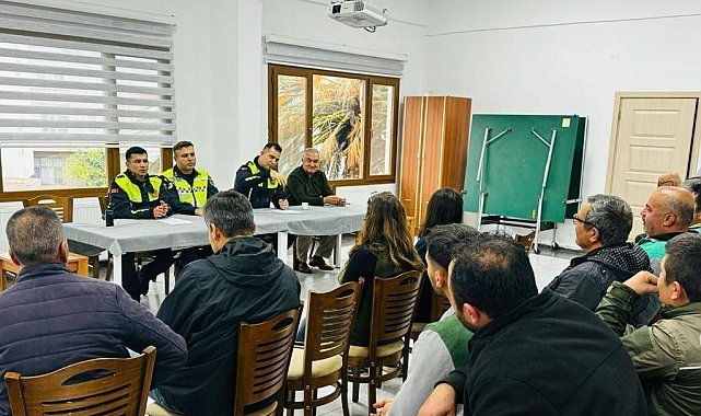 Jandarmadan kurum şoförlerine trafik eğitimi