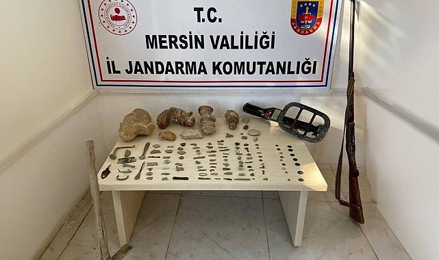 Kaçak kazı yaparken yakalandı, evinde tarihi eserler çıktı