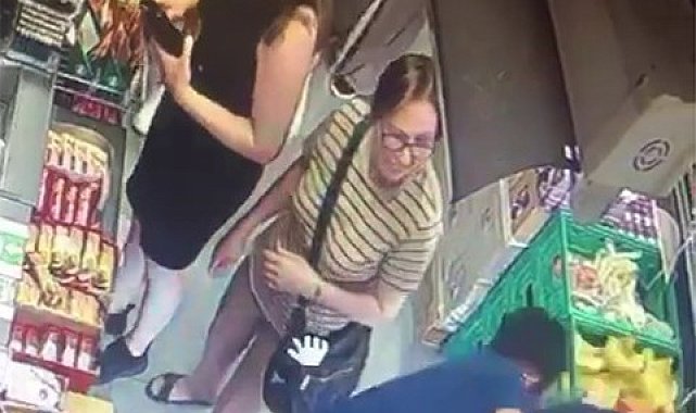 Kadıköy'de film gibi operasyon kamerada: Gasp suçundan aranan şahsa markette gözaltı