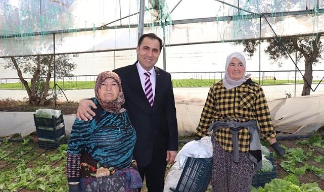 Kadına yönelik şiddete karşı broşür dağıttılar