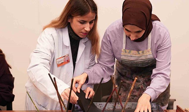 Kadınlardan ebru sanatına yoğun ilgi