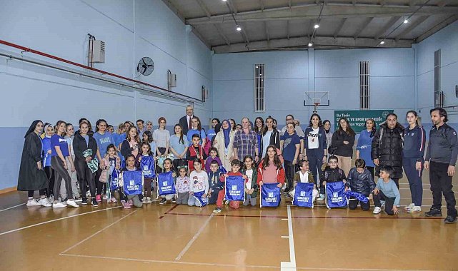 Karacabey Belediyesi'nin spora ve eğitime katkıları devam ediyor