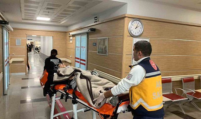 Karaman'da gençlerin bıçaklı kavgası: 1 yaralı