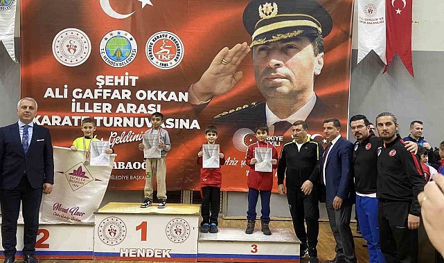 Karate Turnuvasında 9 madalya ile döndüler