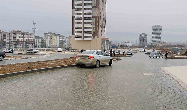 Kastamonu'da buzlanma kazaları da beraberinde getirdi